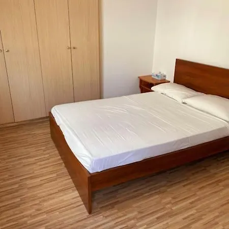 Large Modern Flat * Limassol